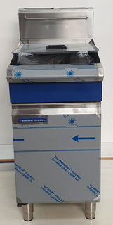 Blue Seal Open Pot Deep Fryer GT45 - Nat Gas - New - $3060 + GST